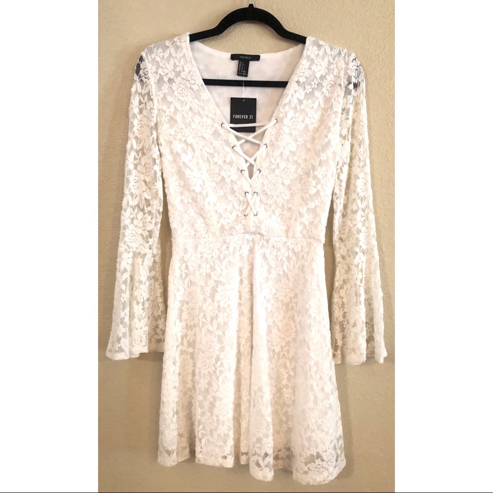 NWT White Lace Boho Dress with Sleeves